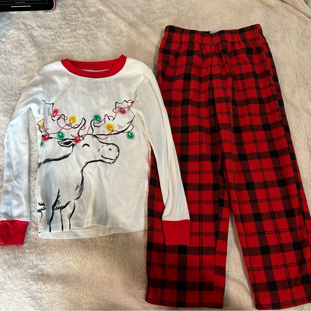 Carter’s Moose Pajamas Size 6 Christmas themed